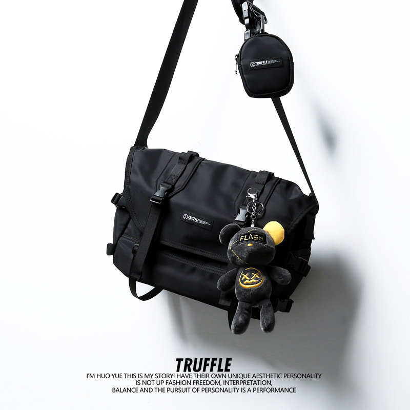 Graffiti Large Capacity Crossbody Bag, Trendy Unisex Shoulder Sling Bag for Daily Use